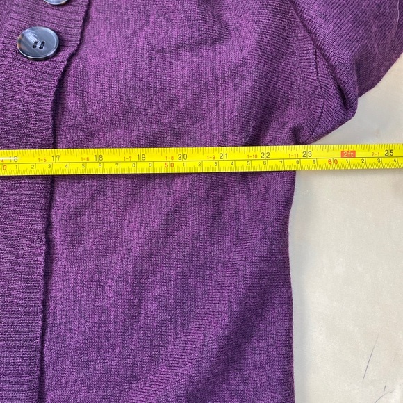 Ellen Tracy 100% Fine Merino Wool Medium M Beet Purple Cowl Neck Sweater Button - Picture 3 of 8